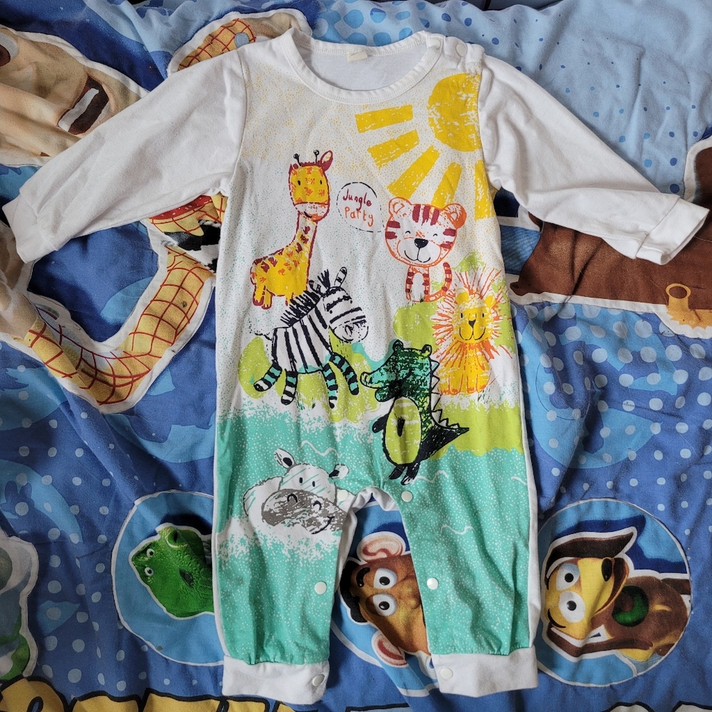 MUST BUNDLE NWOT PatPat Jungle bodysuit